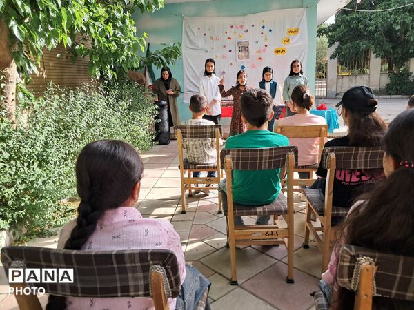 جشن بزرگداشت حکیم فردوسی و پاسداشت زبان فارسی 