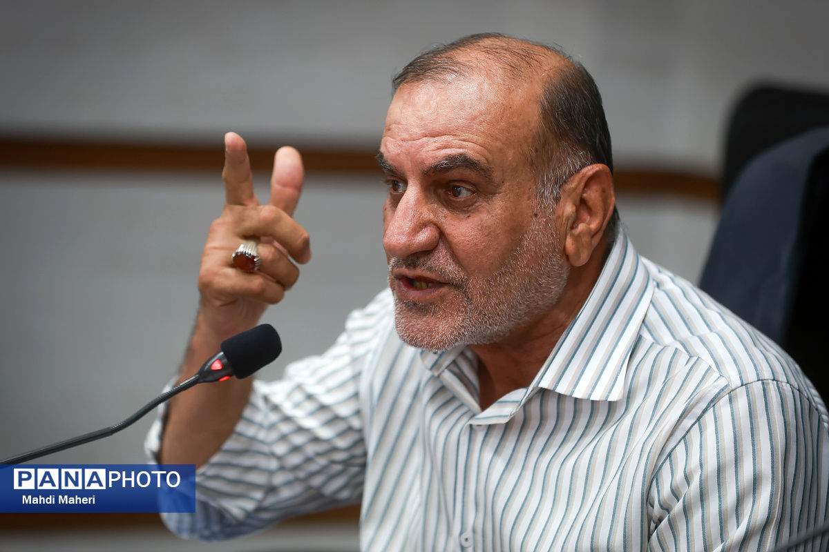ضرورت بهره‌گیری از تجربیات پیشکسوتان در سازمان دانش‌آموزی/ باید دانش‌آموزان را برای حفظ وحدت و تقویت هویت ملی تربیت کنیم 