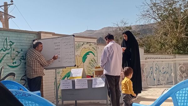  انتخابات انجمن اولیا و مربیان در دبیرستان پگاه مارکده