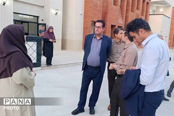 بازدید مدیران کل آموزش و پرورش و نوسازی مدارس از دبیرستان سبز فردوسی بجنورد