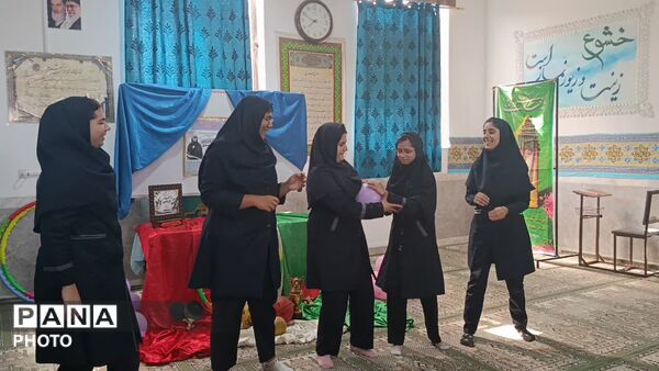 رقابت پرشور دانش آموزان دبیرستان اسحاقیه در المپیاد ورزشی درون مدرسه ای