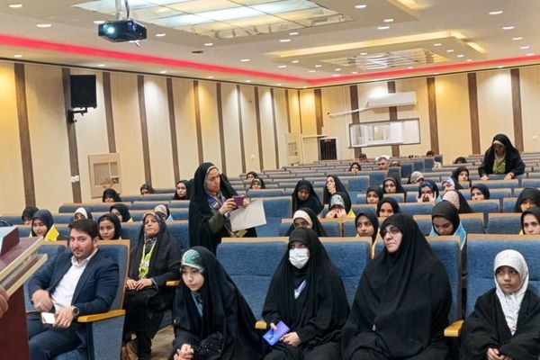 انتخابات هیات رئیسه مجمع دانش‌آموزی استان قم