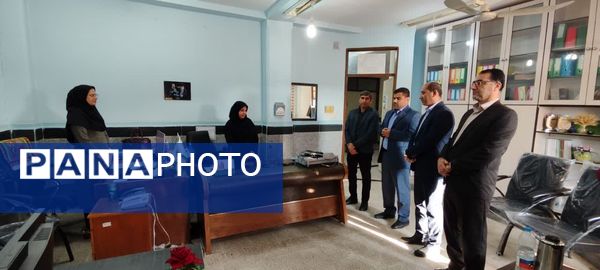 بازدید فرماندار دشتی از بخش‌های مختلف مدیریت آموزش و پرورش شهرستان دشتی