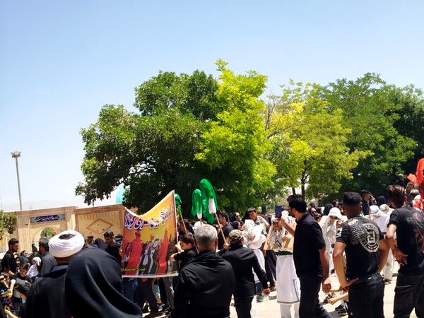 دسته عزاداری ظهر عاشورا در فاروج 