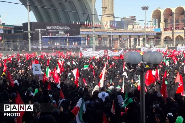 من خود به چشم خویشتن دیدم که جانم می رود ...