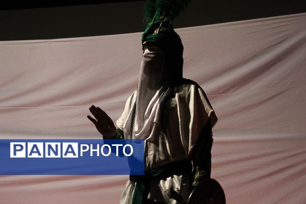 اجرای نمایش «طریق عشق» در شهرستان گرمه