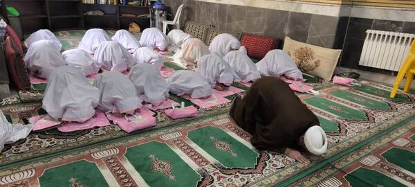 جشن بندگی دانش‌آموزان دبستان ارمغان هستی ناحیه 3 کرج 