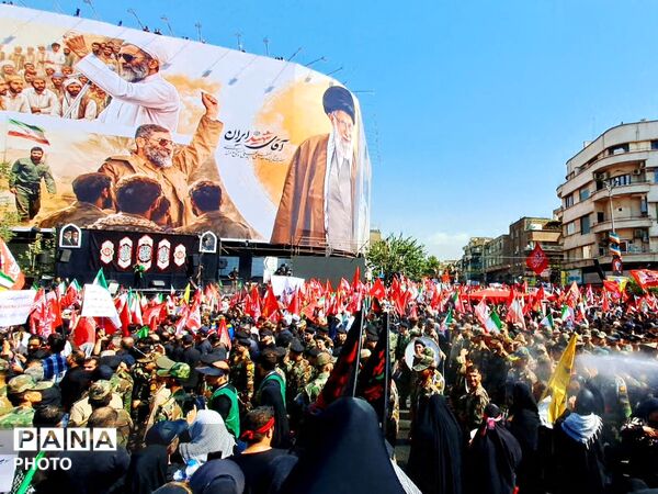 آخرین سلام؛ از میدان انقلاب تا میدان آزادی، تهران در آیین وداع با رهبر شهید