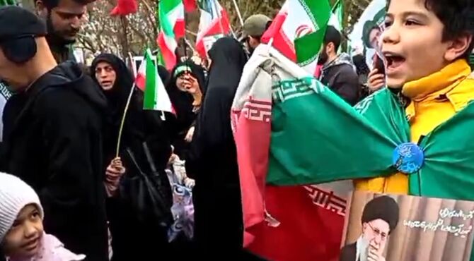 فریاد انتقام نوجوانان قمی علیه دشمن آمریکایی صهیونیستی