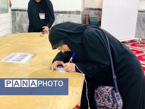 حضور پرشور و آگاهانه فرهنگیان، دانش‌آموزان و آحاد مردم شریف شهرستان مه‌ولات در چهاردهمین دوره انتخابات ریاست جمهوری