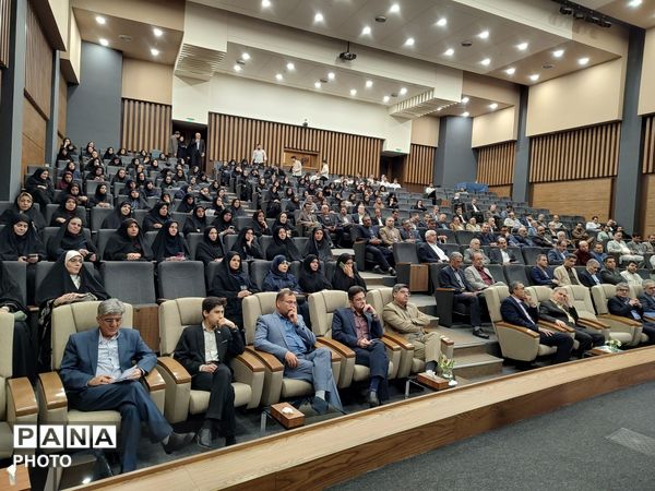 آیین تجلیل از معلمان نمونه آموزش و پرورش ناحیه سه مشهد 