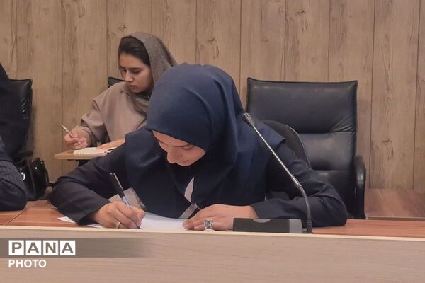 کارگاه فن بیان و اجرا در بهارستان دو