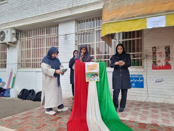  روز دانش‌آموز در دبیرستان شهیده قزوینی