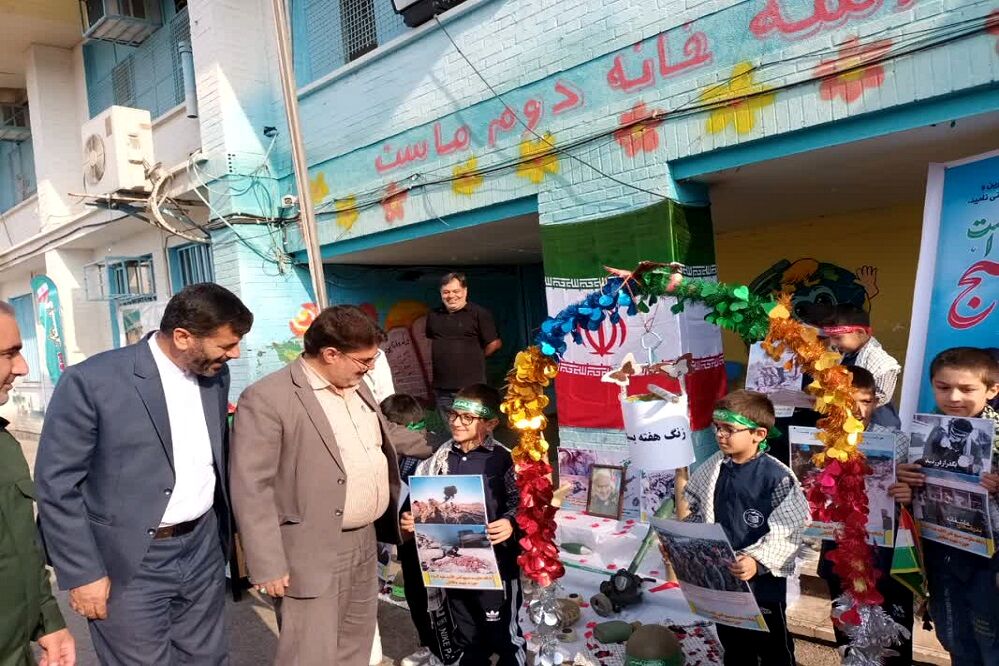 نواختن زنگ هفته بسیج در مدارس شهرستان بهبهان