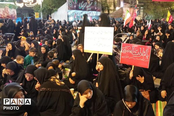 نوای عشق حسینی در میادین بجنورد طنین‌انداز شد