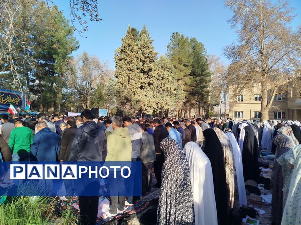 برگزاری نماز عید فطر در باغ ملی آشخانه