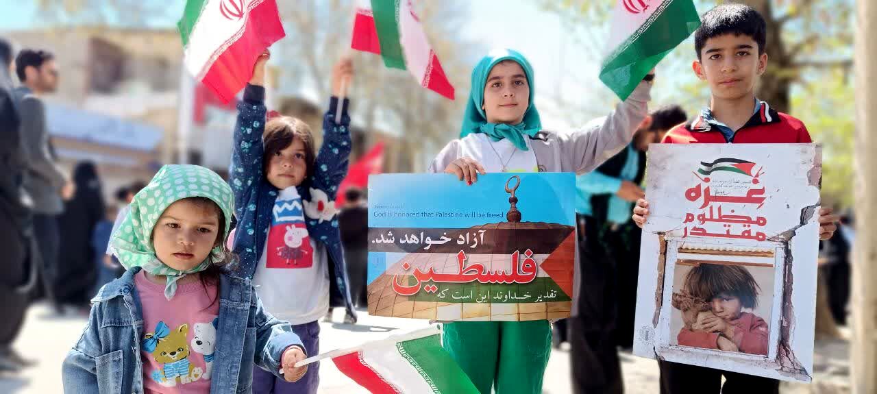 حضور پرشور دانش‌آموزان لنده در راهپیمایی روز قدس/ فیلم