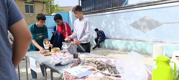برپایی بازارچه کار و فناوری در دبیرستان شهید بهشتی آشخانه