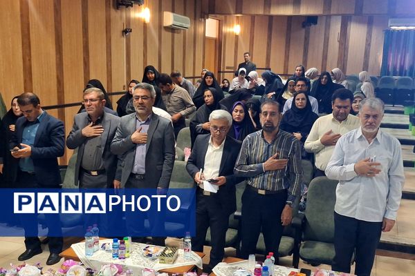 تجلیل از مقام‌آوران جشنواره تجارب برتر تربیتی 