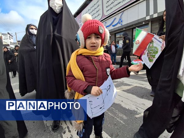 حماسه دهه نودی‌ها در راهپیمایی ۲۲ بهمن قائمشهر