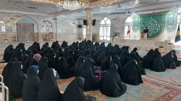 چهل‌ و سومین مسابقات قرآن دانش‌‌آموزان دختر شرق اصفهان به میزبانی نائین 