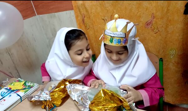 جشن شکوفه‌ها در خشکبیجار 