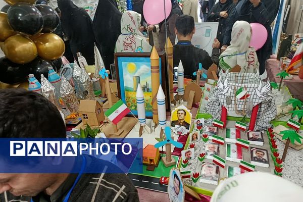 بازدید دانش آموزان ناحیه دو شهرری از نمایشگاه پژوهش اداره کل شهرستانهای استان تهران 