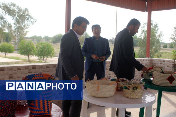 جشنواره غذا و صنایع دستی در اردوی تمشک دختران استان بوشهر