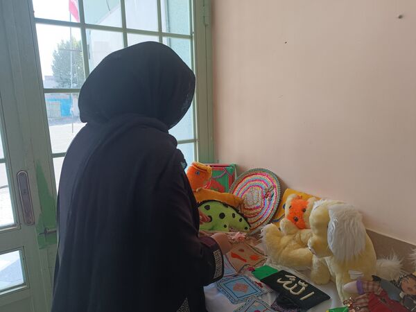 برگزاری نمایشگاه دست‌سازه‌های دانش‌آموزان و نمایشگاه کتاب در دبیرستان دخترانه نور اردبیل