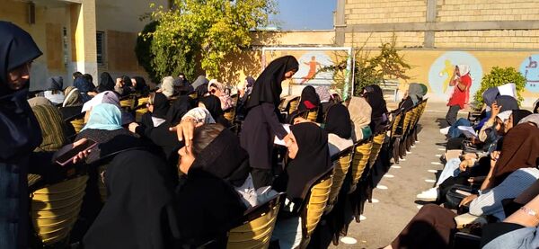 انتخابات انجمن اولیا و مربیان در دبستان دخترانه شهدا سامان 