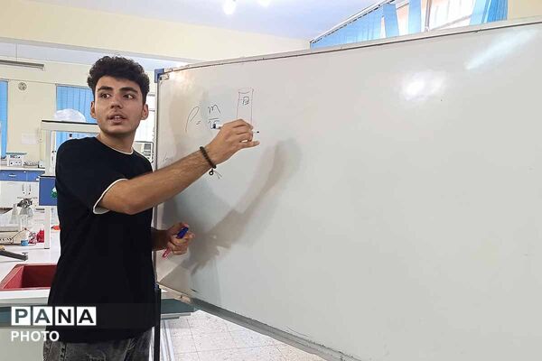 رقابت دانش‌آموزان خراسان شمالی در مرحله استانی مسابقات پژوهش‌سراها