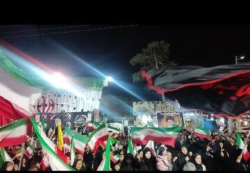 رجزخوانی دانش‌آموز فیروزآبادی در شب‌های قرار ایستادگی