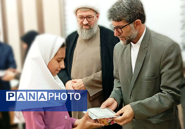 آیین تجلیل از برگزیدگان چهل و سومین دوره مسابقات قرآن، عترت و نماز شهرستان بن