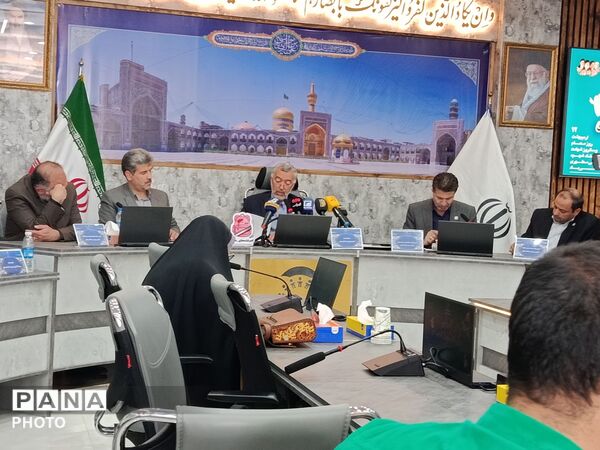 نشست خبری خبرنگاران و اصحاب رسانه با مدیرکل آموزش و پرورش استان خراسان رضوی