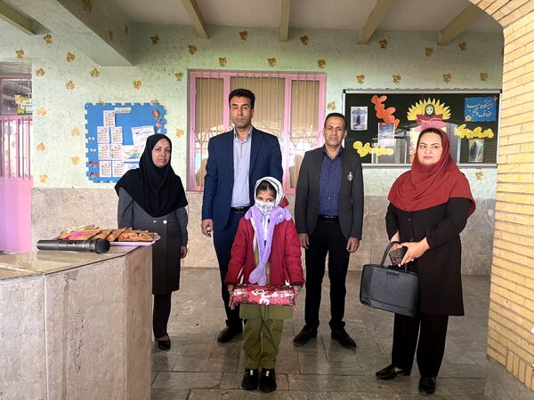 تجلیل از دانش‌آموزان محجبه 