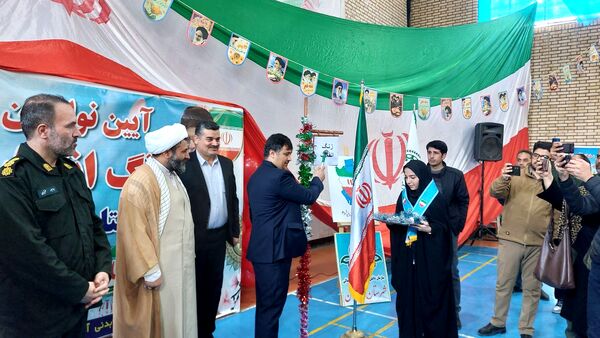 همایش «یاوران انقلاب» و «پیشتازان مقاومت» و آیین نواختن زنگ انقلاب در شیروان برگزار شد
