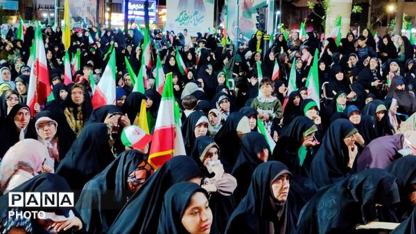  نود و نهمین شب تجمعات مردمی شهرستان نجف‌آباد؛ جلوه‌ای از بصیرت و همبستگی