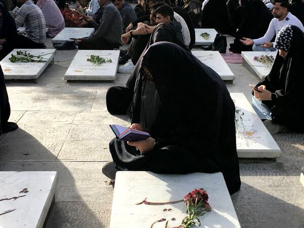 برپایی مراسم دعای عرفه در گلستان شهدای اصفهان