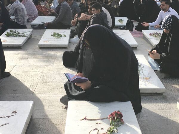 برپایی مراسم دعای عرفه در گلستان شهدای اصفهان