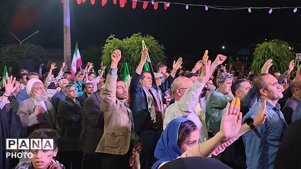 نود و سومین حضور پرشور مردم تویسرکانی در تجمع شبانه