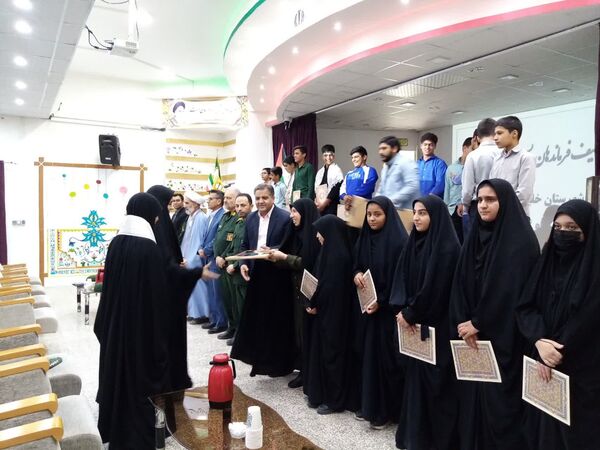  مراسم تحلیف فرماندهان واحد بسیج دانش آموزی خلیل آباد