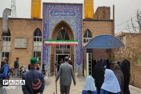 اقامه نماز عبادی_سیاسی جمعه در روز جهانی  قدس  مسجد جامع شهربار نیشابور 