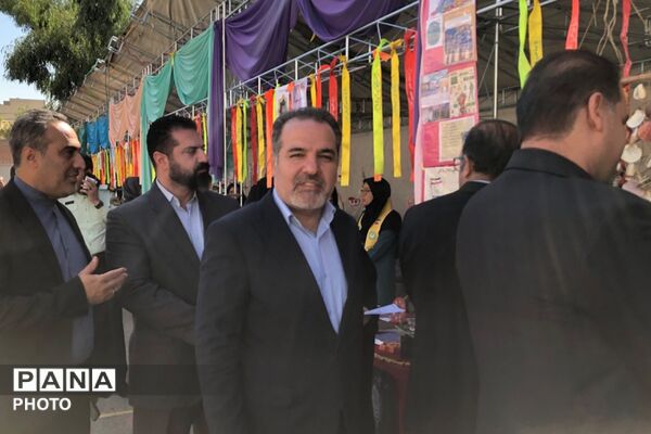 آیین نواختن زنگ جوانه ها در مدرسه شاهد نجمه ناحیه دو شهرری 