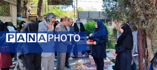 نمایشگاه هنرهای دستی و نمایشگاه کسب و کار دانش‌آموزی در هنرستان ثمین شهرستان سملقان