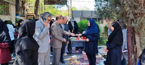 نمایشگاه هنرهای دستی و نمایشگاه کسب و کار دانش‌آموزی در هنرستان ثمین شهرستان سملقان