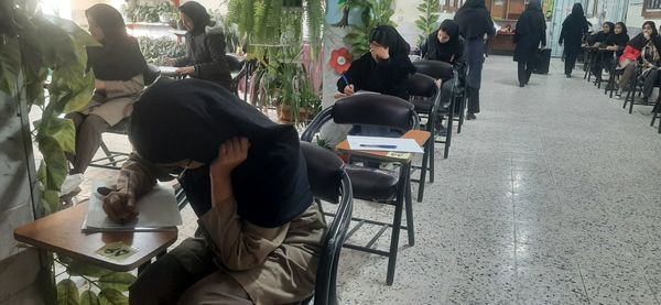 حوزه امتحانی در دبیرستان نمونه شهید محمدی پور خلیل آباد 