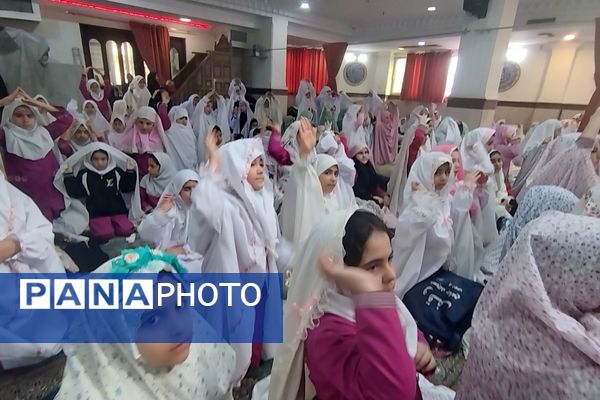 آیین جشن تکلیف دانش‌آموزان دختر شهرستان پردیس در فضایی معنوی و باشکوه