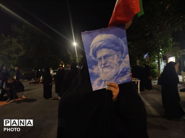 خیابان امام خمینی شهرستان نیشابور باز هم اجتماعات شبانه مردم این شهر را در برمی‌گیرد