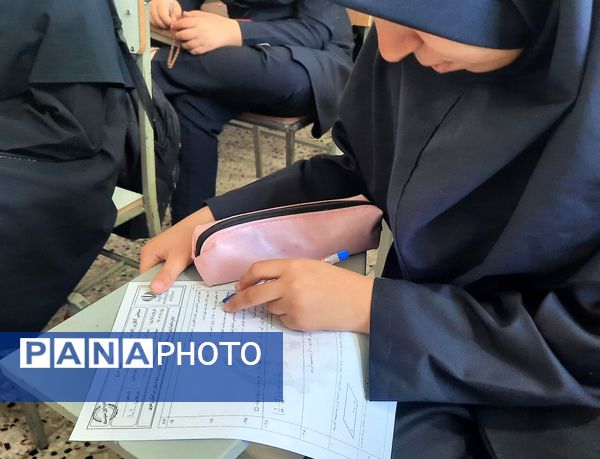 آزمون سنجش آغازین در دبیرستان دخترانه فیاض