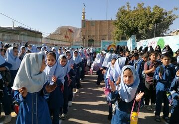 اینجا، در دبستان شهید سید خلیل رضوی هر لبخند یک خاطره است و هر قدم، شروع یک داستان تازه